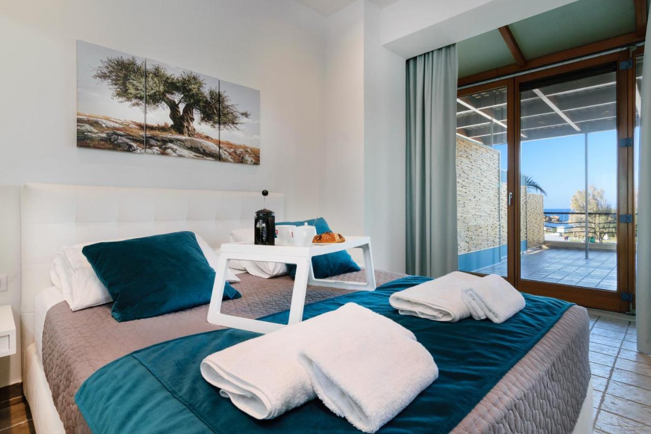 Xenios Dias Luxury Apartments With Sea View Като Дарацо Екстериор снимка