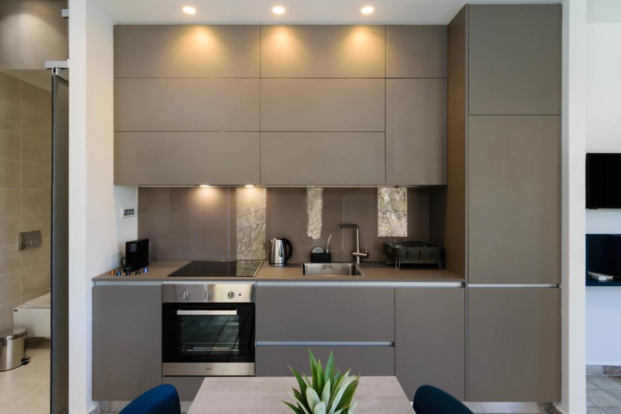 Xenios Dias Luxury Apartments With Sea View Като Дарацо Екстериор снимка